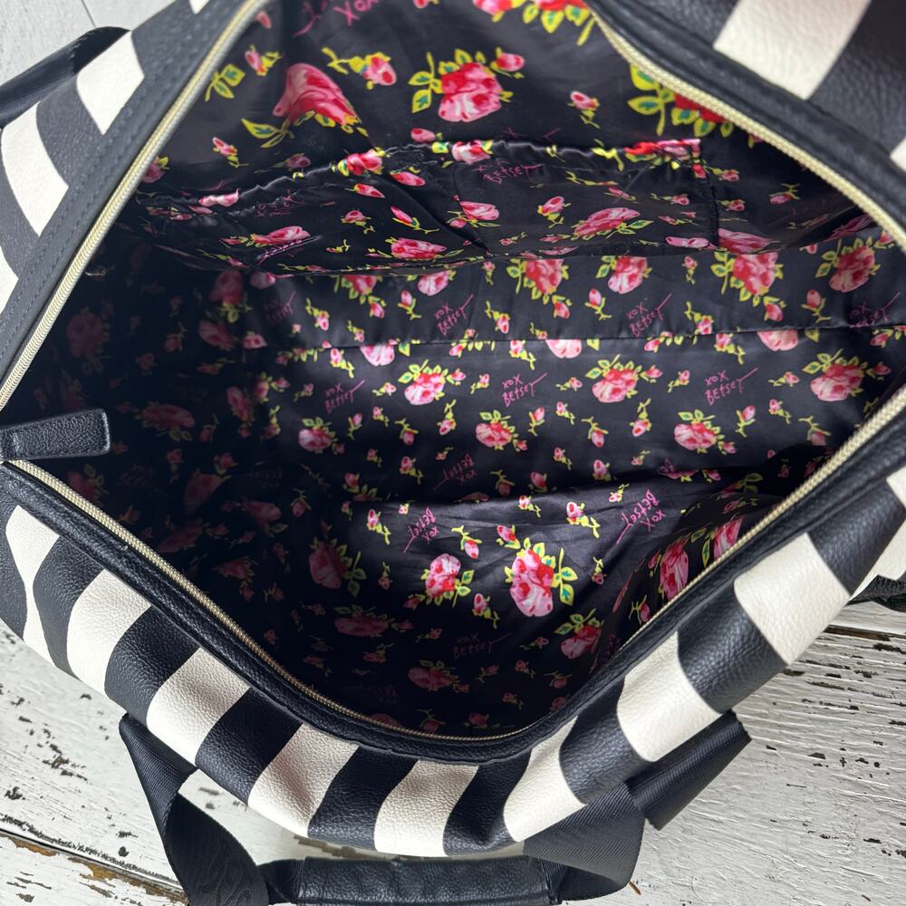 Betsey Johnson Striped Weekender Travel Duffle Bag Black White Floral Interior - Picture 8 of 12